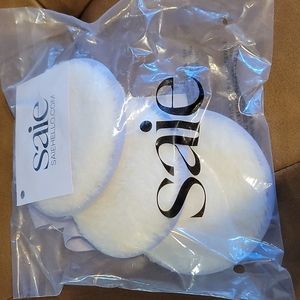 Saie new make up pads. NEW